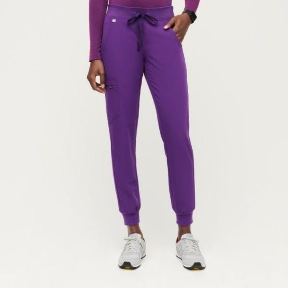 Figs digital grape Zamora joggers